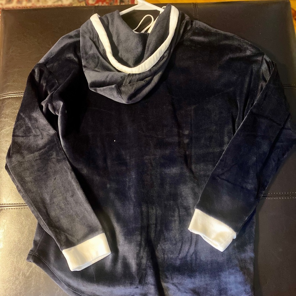 🔹Small Blue Lightweight Velvet Sweatshirt🔹 - Picture 4 of 7